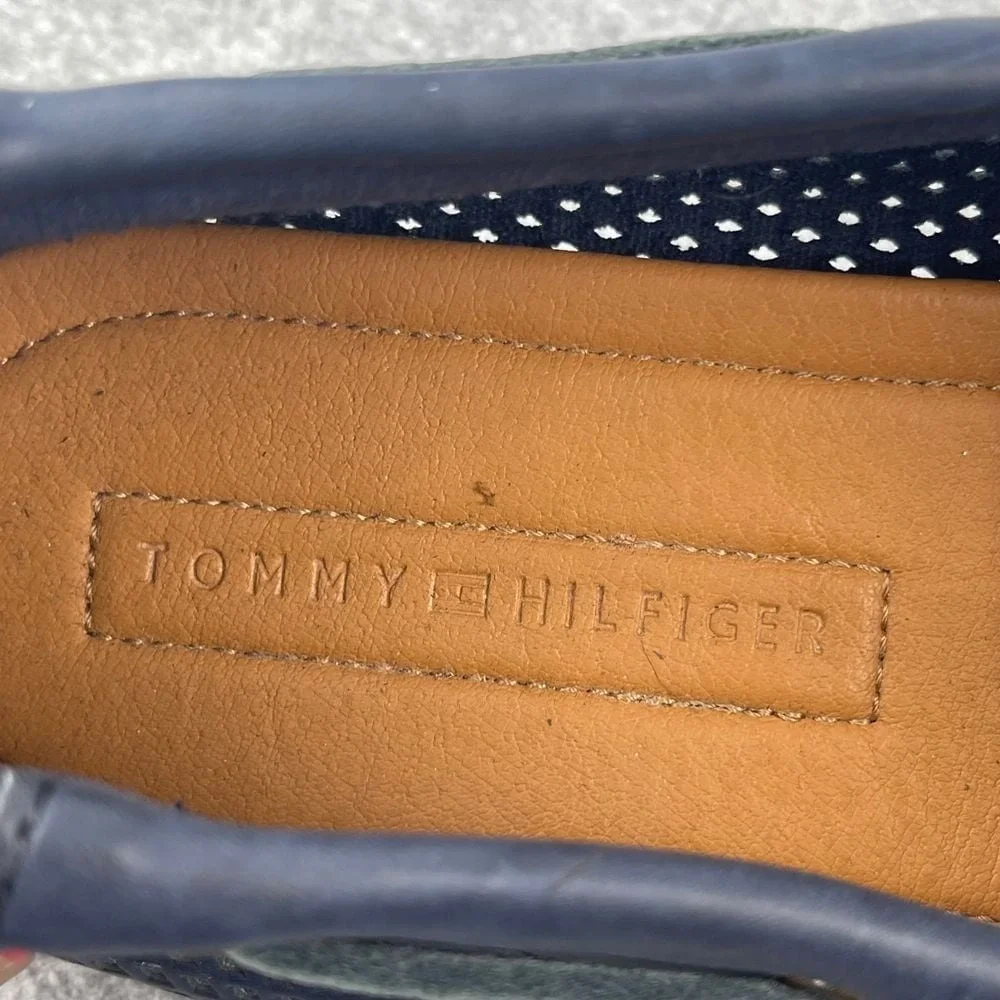 Tommy Hilfiger men's 10.5 navy blue and white boat shoes, deck loafers, leather